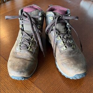 Timberland Women's Size 10 - Brown Waterproof Lace Up Hiking Boots